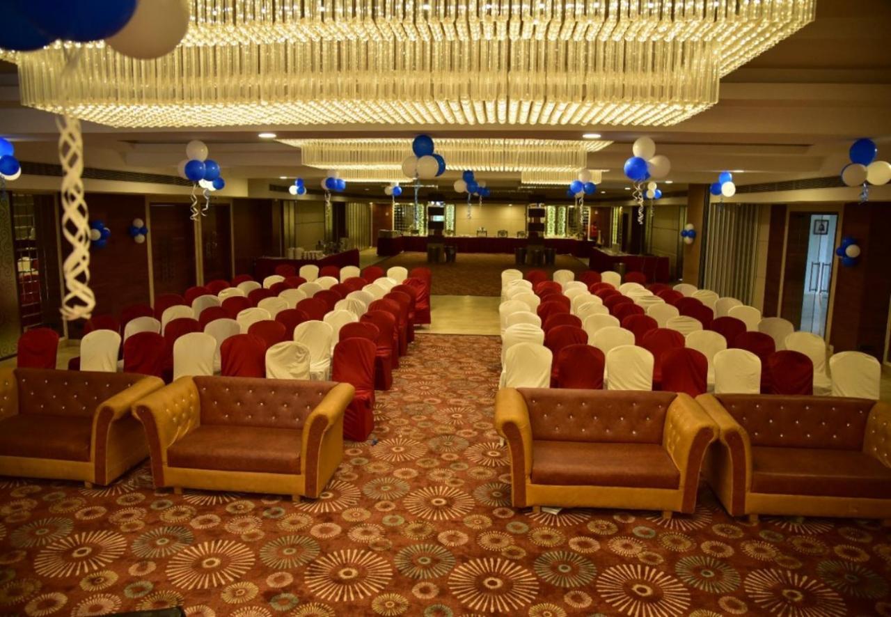 Rang Lords Inn Bharuch Exterior foto